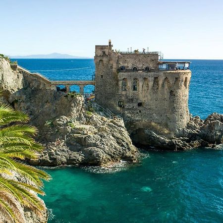Libeccio - Apartment With Terrace And Sea View Maiori Exterior foto